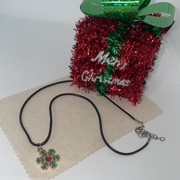 Christmas Necklace - Picture 2 of 4